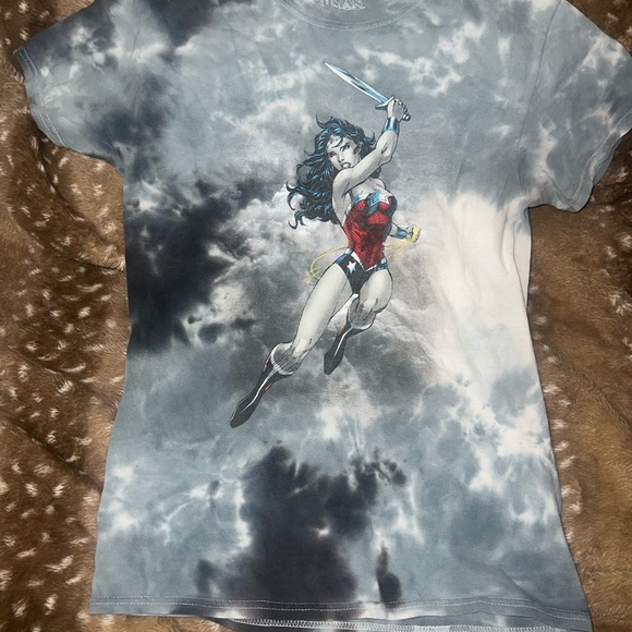 WonderWoman DC Comics T-shirt size S - Picture 1 of 8